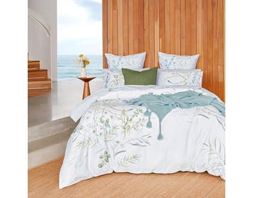 https://s3-ap-southeast-2.amazonaws.com/fusionfactory.commerceconnect.bbnt.production/pim_media/000/157/710/CH_Bedlinen_Lifestyle_2024_Kimberley_QQC_SI.jpg?1703204220