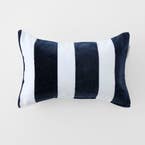 https://s3-ap-southeast-2.amazonaws.com/fusionfactory.commerceconnect.bbnt.production/pim_media/000/201/272/CH_S25-26_Balmoral-Beach-Pillow_Navy-Ivory_26505301_SI.jpg?1758073752
