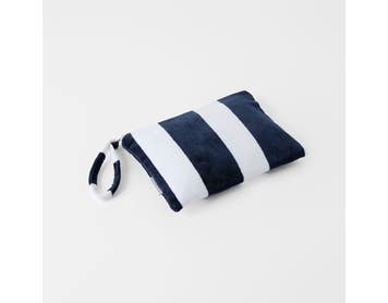 https://s3-ap-southeast-2.amazonaws.com/fusionfactory.commerceconnect.bbnt.production/pim_media/000/201/281/CH_S25-26_Balmoral-Beach-Pouch_Navy-Ivory_26505701_SI.jpg?1758080322