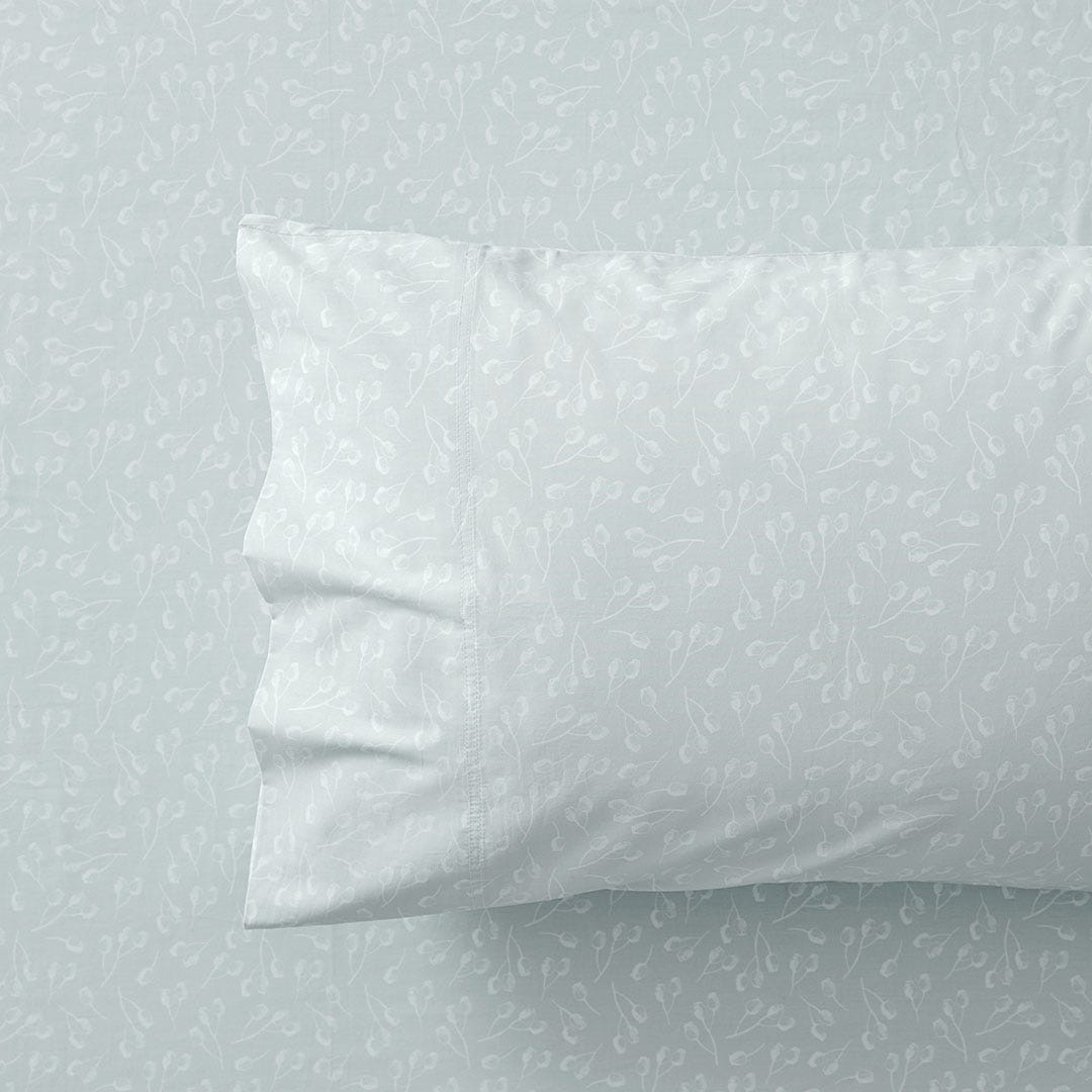 https://s3-ap-southeast-2.amazonaws.com/fusionfactory.commerceconnect.bbnt.production/pim_media/000/143/878/M_F-Gumnut-Pillow.jpg?1673227541