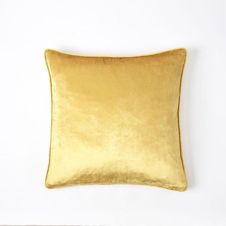 https://s3-ap-southeast-2.amazonaws.com/fusionfactory.commerceconnect.bbnt.production/pim_media/000/060/031/M_F-Margot-Velvet-Cushion-50x50cm-Gold-18901714.jpg?1591141829