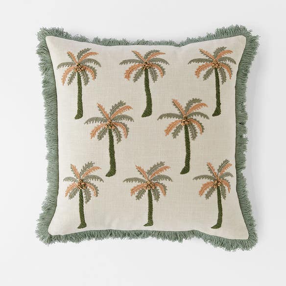 https://s3-ap-southeast-2.amazonaws.com/fusionfactory.commerceconnect.bbnt.production/pim_media/000/167/234/M_F_Bimbini-Fringe-Cushion_Natural-Green_25837701_SI.jpg?1723011796