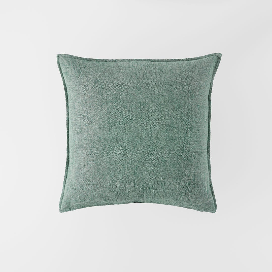 https://s3-ap-southeast-2.amazonaws.com/fusionfactory.commerceconnect.bbnt.production/pim_media/000/191/565/M_F_Cameron-Linen-Cushion_Moss-Jadeite_26175201_V2_SI.jpg?1742859923