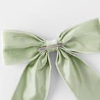 https://s3-ap-southeast-2.amazonaws.com/fusionfactory.commerceconnect.bbnt.production/pim_media/000/197/733/M_F_EN_S4-Lrg-Velvet-Bow-Clip-Sage_26401201_20431_SI.jpg?1752636789