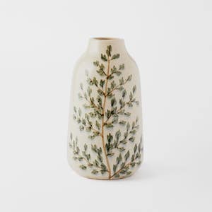 https://s3-ap-southeast-2.amazonaws.com/fusionfactory.commerceconnect.bbnt.production/pim_media/000/152/147/M_F_Evergreen_Ceramic_Vase_Lrg_Green_Beige_22940401_SI.jpg?1690850311