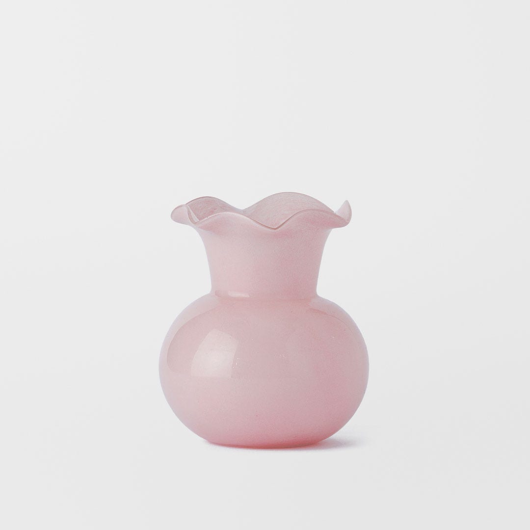 https://s3-ap-southeast-2.amazonaws.com/fusionfactory.commerceconnect.bbnt.production/pim_media/000/169/034/M_F_Florette-Vase-Sml_Pink_25826301_SI.jpg?1725341196