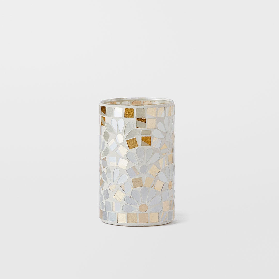 https://s3-ap-southeast-2.amazonaws.com/fusionfactory.commerceconnect.bbnt.production/pim_media/000/169/041/M_F_Gianna-Mosaic-Candle-Holder-Lrg_Silver-Gold_25882201_SI.jpg?1725341793