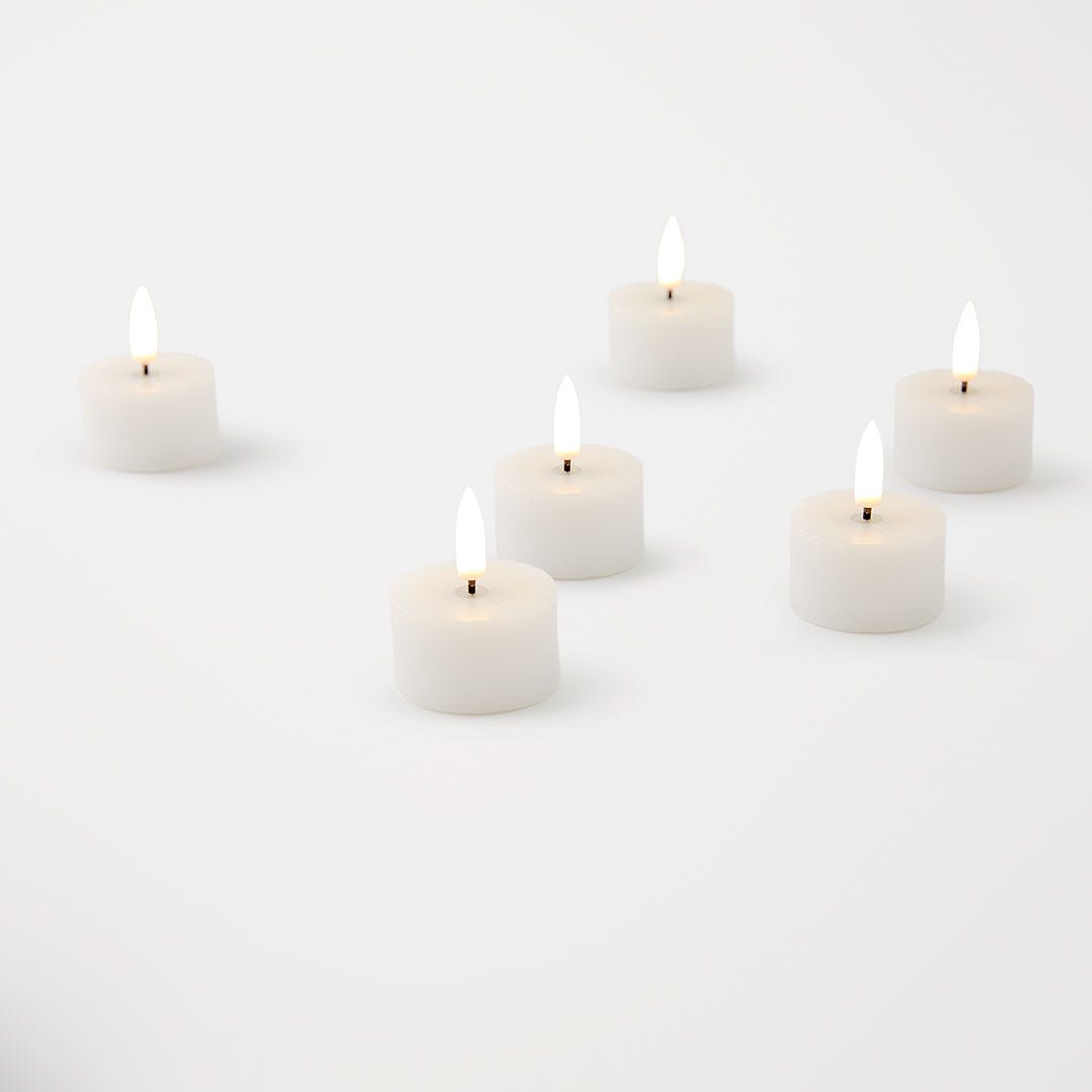 https://s3-ap-southeast-2.amazonaws.com/fusionfactory.commerceconnect.bbnt.production/pim_media/000/170/056/M_F_LED-Tea-Lights_S6_White_25884902_V2_1_SI.jpg?1726535782