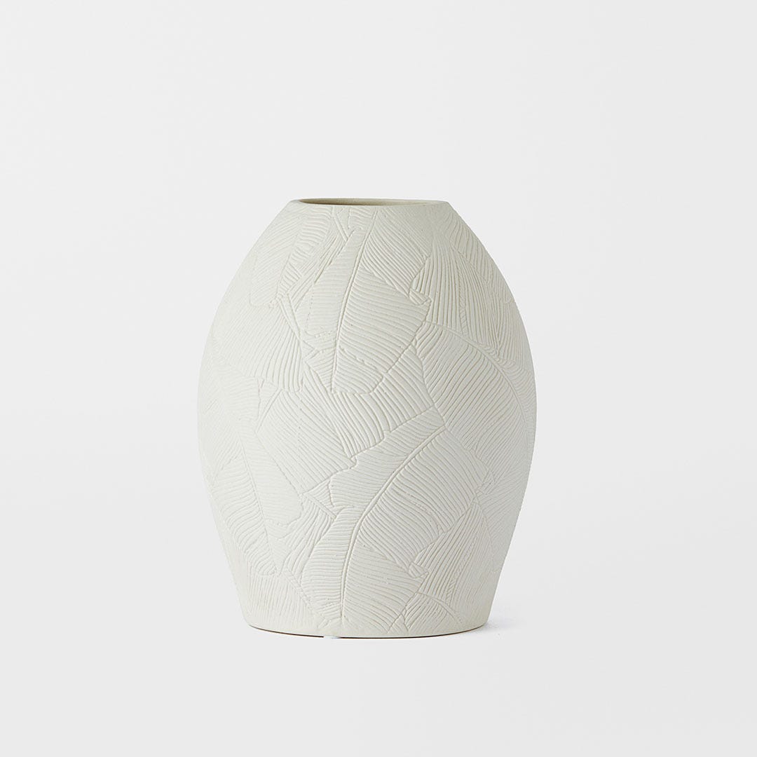 https://s3-ap-southeast-2.amazonaws.com/fusionfactory.commerceconnect.bbnt.production/pim_media/000/169/324/M_F_Linear-Leaf-Ceramic-Vase-Tall_White_25878601_SI.jpg?1725521744