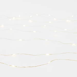 https://s3-ap-southeast-2.amazonaws.com/fusionfactory.commerceconnect.bbnt.production/pim_media/000/165/299/M_F_MR_LED-Glisten-String-Lights-6m_Gold_23219401_SI.jpg?1719809368