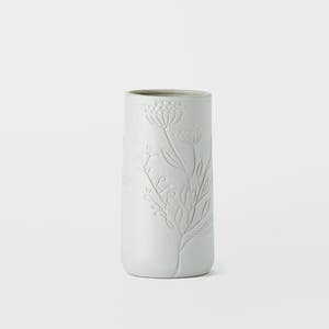 https://s3-ap-southeast-2.amazonaws.com/fusionfactory.commerceconnect.bbnt.production/pim_media/000/169/308/M_F_Natalia-Debossed-Ceramic-Vase-Lrg_White_25872101_SI.jpg?1725521076
