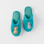 https://s3-ap-southeast-2.amazonaws.com/fusionfactory.commerceconnect.bbnt.production/pim_media/000/196/619/M_F_OP_Christmas-Cats-Slippers-ML_26475601_SI.jpg?1750998237