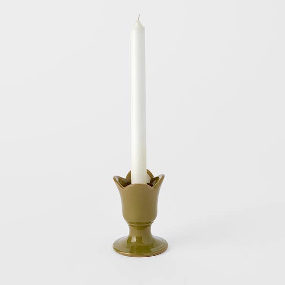 https://s3-ap-southeast-2.amazonaws.com/fusionfactory.commerceconnect.bbnt.production/pim_media/000/191/243/M_F_Petal-Candle-Holder_Green_26120702_V2_SI.jpg?1742534079