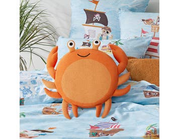 https://s3-ap-southeast-2.amazonaws.com/fusionfactory.commerceconnect.bbnt.production/pim_media/000/164/485/M_F_S24-25_Bedlinen_BOP_Ahoy_SQC_Cushion-Crab_SI.jpg?1718077649