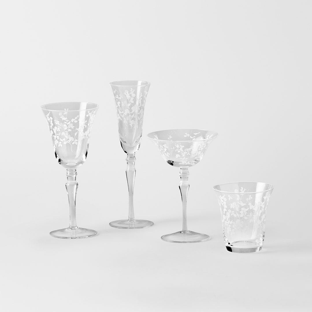 https://s3-ap-southeast-2.amazonaws.com/fusionfactory.commerceconnect.bbnt.production/pim_media/000/198/094/M_F_S25-26_Fleur_Clear-White_26475_R_SI.jpg?1753162455