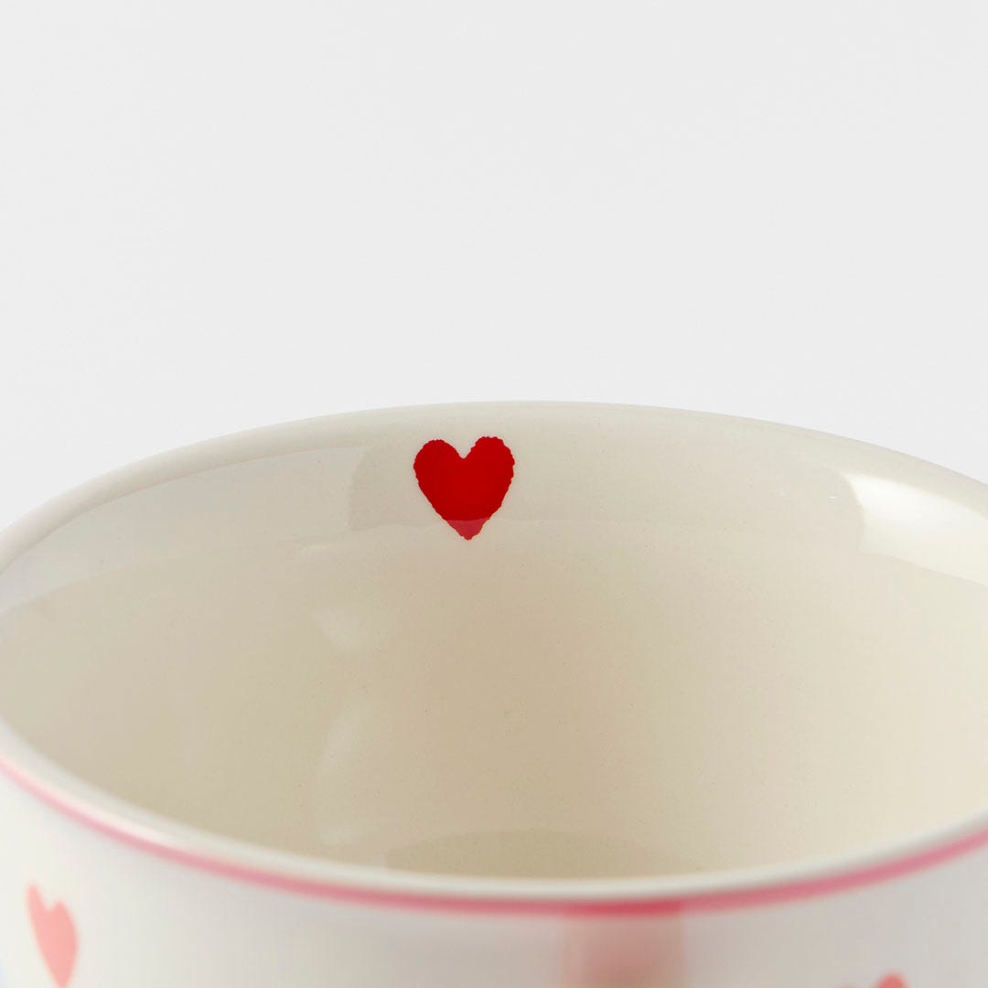 https://s3-ap-southeast-2.amazonaws.com/fusionfactory.commerceconnect.bbnt.production/pim_media/000/198/120/M_F_S25-26_Hearts-Pedestal-Tea-Cup_Pink_26520001_Detail_SI.jpg?1753164477
