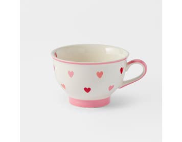 https://s3-ap-southeast-2.amazonaws.com/fusionfactory.commerceconnect.bbnt.production/pim_media/000/198/119/M_F_S25-26_Hearts-Pedestal-Tea-Cup_Pink_26520001_SI.jpg?1753164477