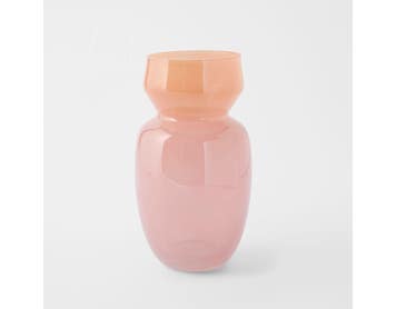 https://s3-ap-southeast-2.amazonaws.com/fusionfactory.commerceconnect.bbnt.production/pim_media/000/199/031/M_F_S25-26_Klara-Glass-Vase_Pink-Orange_26558901_SI.jpg?1754374179