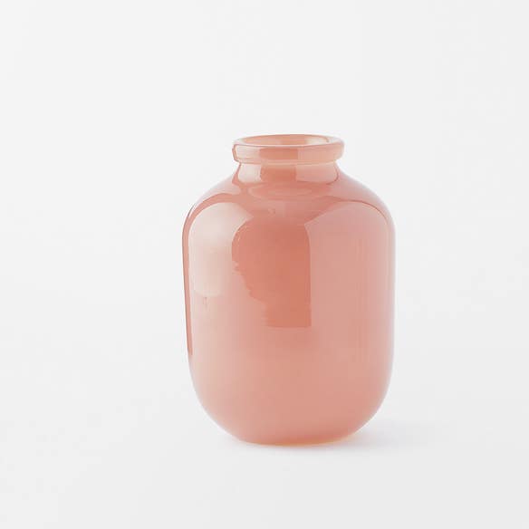 https://s3-ap-southeast-2.amazonaws.com/fusionfactory.commerceconnect.bbnt.production/pim_media/000/168/189/M_F_Soreli-Glass-Vase-Lrg_Blush-Pink_25867502_SI.jpg?1724389453