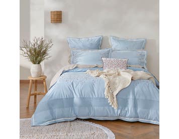 https://s3-ap-southeast-2.amazonaws.com/fusionfactory.commerceconnect.bbnt.production/pim_media/000/155/350/M_F_W24_Bedlinen_BOP_Linnea_QQC_SI.jpg?1698636658