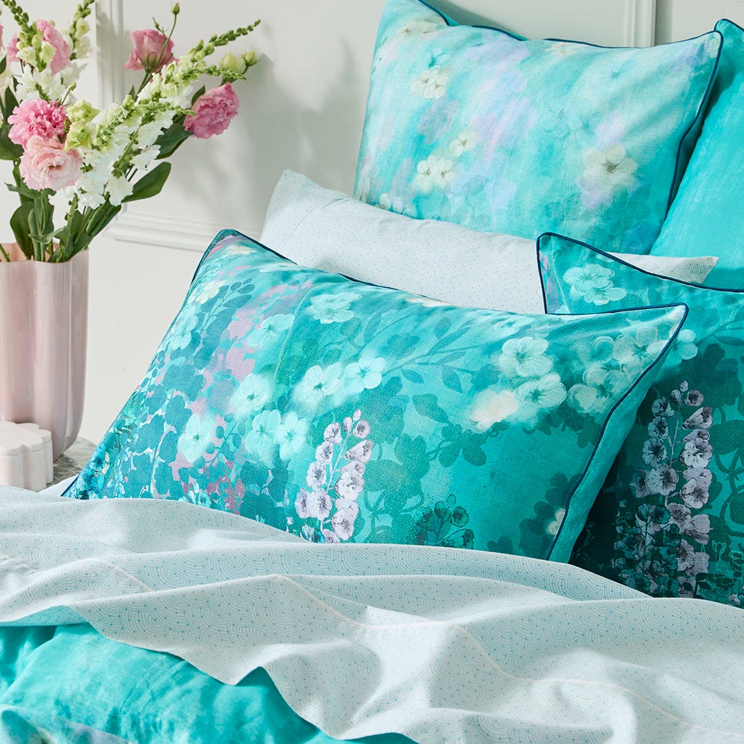 https://s3-ap-southeast-2.amazonaws.com/fusionfactory.commerceconnect.bbnt.production/pim_media/000/175/895/M_F_W25_Bedlinen_BOP_Camille_QQC_Marketing-Detail-2_SI.jpg?1731634584