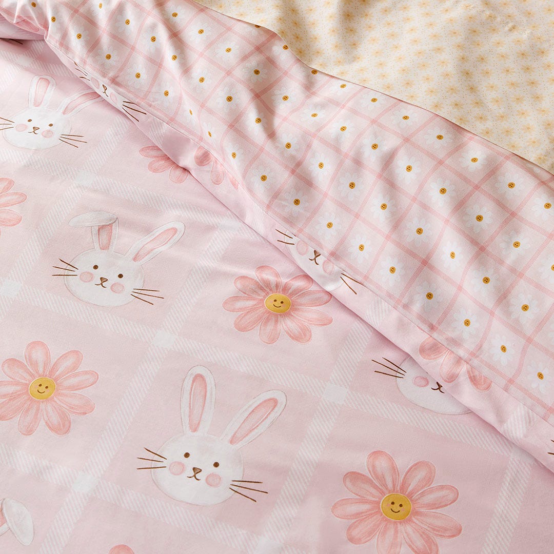 https://s3-ap-southeast-2.amazonaws.com/fusionfactory.commerceconnect.bbnt.production/pim_media/000/175/960/M_F_W25_Bedlinen_BOP_Cottontail_Detail-1_SI.jpg?1731640770