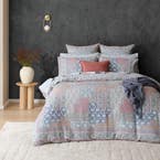 https://s3-ap-southeast-2.amazonaws.com/fusionfactory.commerceconnect.bbnt.production/pim_media/000/179/814/M_F_W25_Bedlinen_BOP_Serafina_QQC_SI.jpg?1733461032