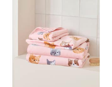 https://s3-ap-southeast-2.amazonaws.com/fusionfactory.commerceconnect.bbnt.production/pim_media/000/192/422/M_F_W25_LS_Studio_Winter_Essentials_Novelty-SHOT-30_Nala_Towel_Stack-5419_SI.jpg?1743484226
