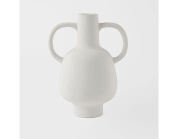 https://s3-ap-southeast-2.amazonaws.com/fusionfactory.commerceconnect.bbnt.production/pim_media/000/152/275/M_F_Whitney_Ceramic_Vase_Lrg_White_22940201_SI.jpg?1690858041
