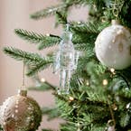 https://s3-ap-southeast-2.amazonaws.com/fusionfactory.commerceconnect.bbnt.production/pim_media/000/198/308/M_F_Xmas_S25_LS_Location_Opulence_Tree_Details_Clear_Nutcracker_SI.jpg?1753420599