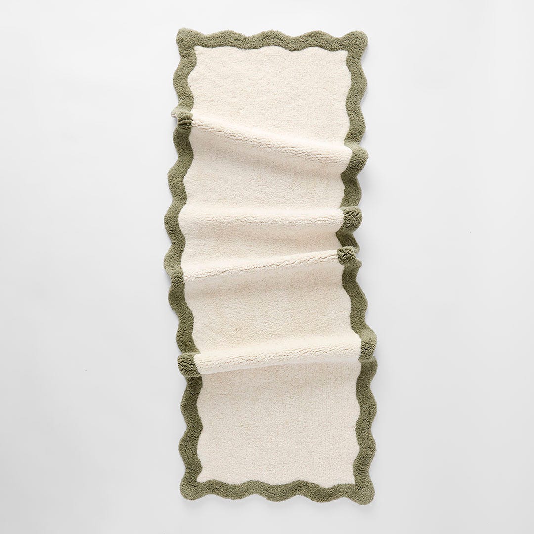 Bowie Scalloped Bath Runner - Ivory/Olive Green