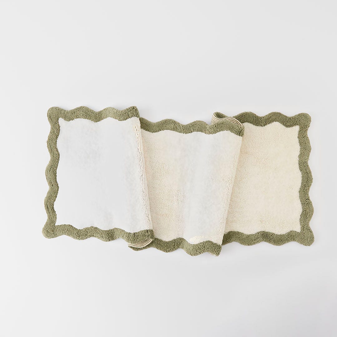 Bowie Scalloped Bath Runner - Ivory/Olive Green