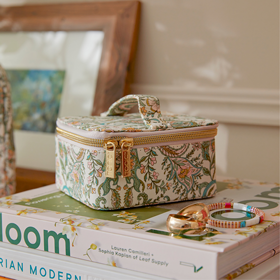 Shop Cosmetic, Makeup & Jewellery bags Shop Cosmetic, Makeup & Jewellery bags